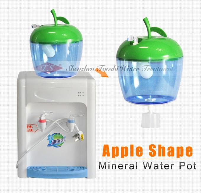 Apple dá forma ao potenciômetro plástico claro da água mineral para o distribuidor da água potável